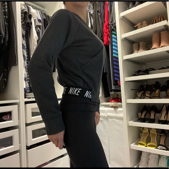 Youth NIKE Dri-Fit cropped top Grey Black size XL - Picture 3 of 5